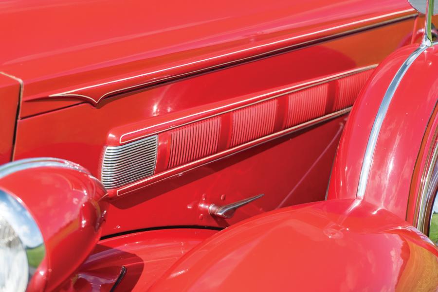 Детали экстерьера Packard 120 Convertible Sedan (997) 1936 года  (фото 10 из 17)